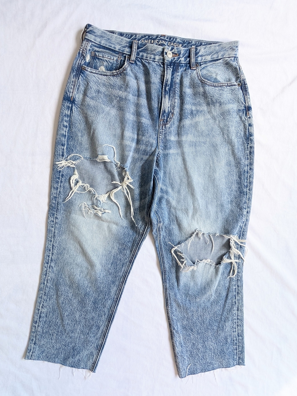 Womens American Eagle 12 Curvy Mom Jean Distressed Knees Rigid Acid Wash Ripped